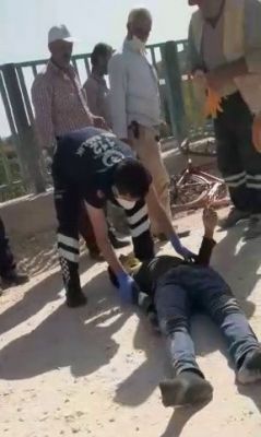 Kontrolden çıkan bisiklet takla attı: 1’i ağır 2 yaralı
