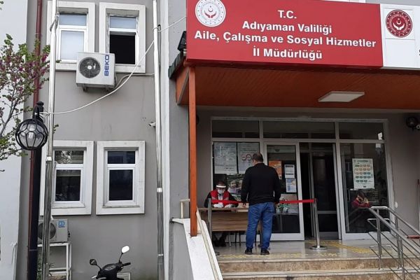 Korona virüsle mücadele kapsamında ön işlem masası kuruldu