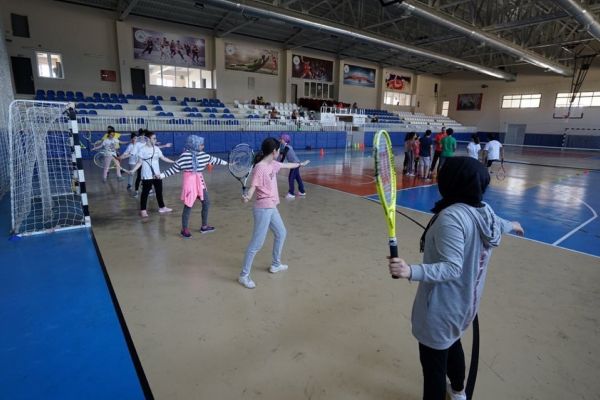 Kort tenisine büyük ilgi