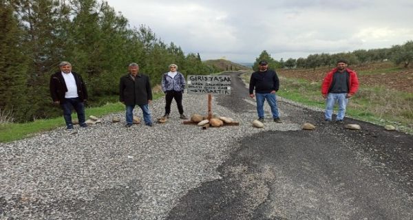 Köylüler kendilerini karantinaya aldı