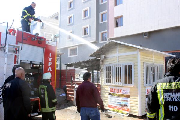 Kulübede çıkan yangın paniğe neden oldu
