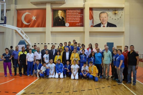 Kuşak Güreşi Yıldızlar Türkiye Şampiyonası sona erdi