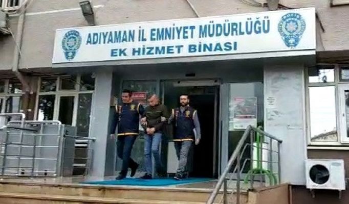 Lüks aracı düz kontakla çalmaya çalışan oto faresi yakalandı