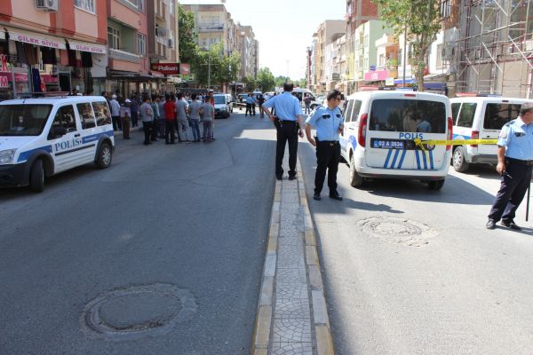 Maddi hasarlı kaza sonrası silahına sarıldı