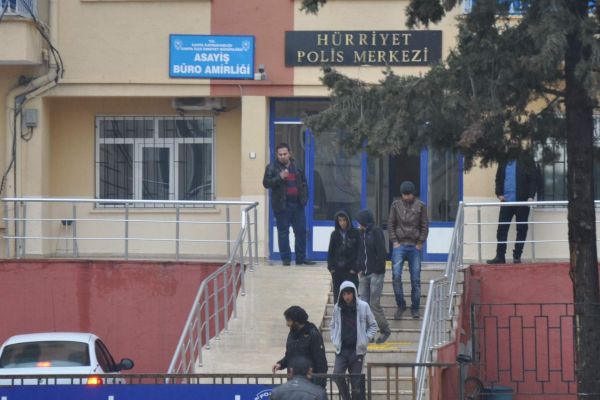 MARKET HIRSIZLARI GÜVENLİK KAMERASINDA