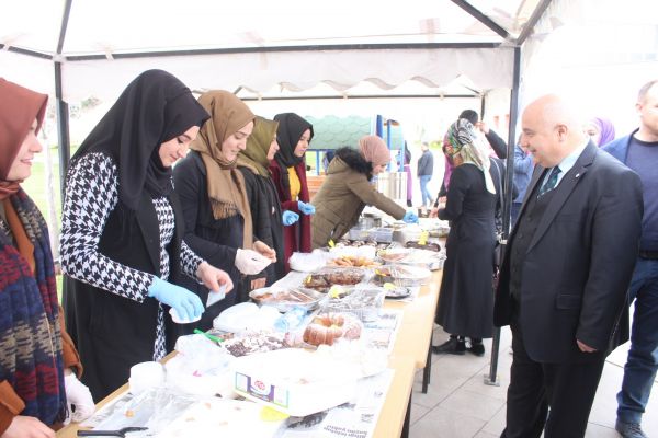 Mehmetçik için kermes düzenlendi
