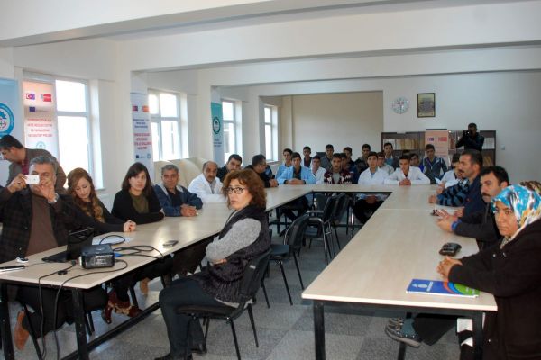 Meslek Lisesi Öğrencileri 2 Hafta Boyunca Yurt Dışında Eğitim Görecek