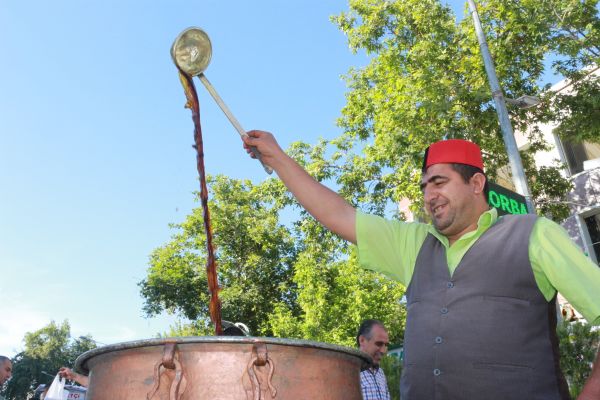 Meyan şerbetine yoğun rağbet