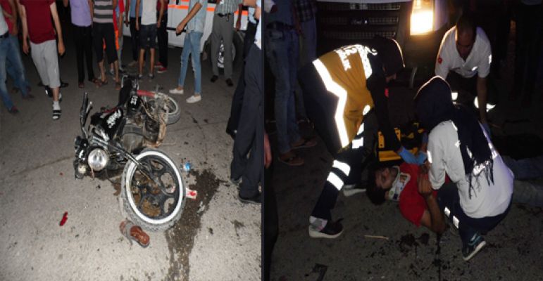 Minibüsle Motosiklet Çarpıştı: 2 Yaralı