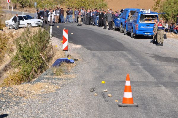 Minibüsün çarptığı yaşlı adam öldü