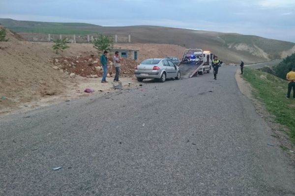 Motosiklet İle Otomobil Çarpıştı: 1 Ölü
