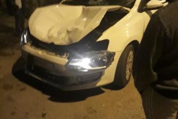 Motosiklet ile otomobil çarpıştı: 2 Yaralı
