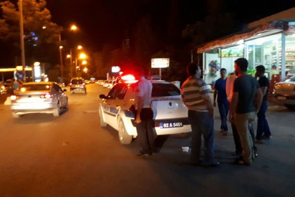 Motosikletle otomobil çarpıştı: 1 yaralı