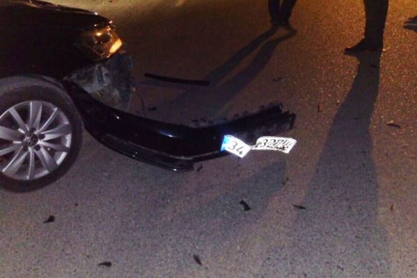 Motosikletle otomobil çarpıştı: 2 yaralı