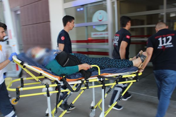 Motosikletten düşen kadın yaralandı