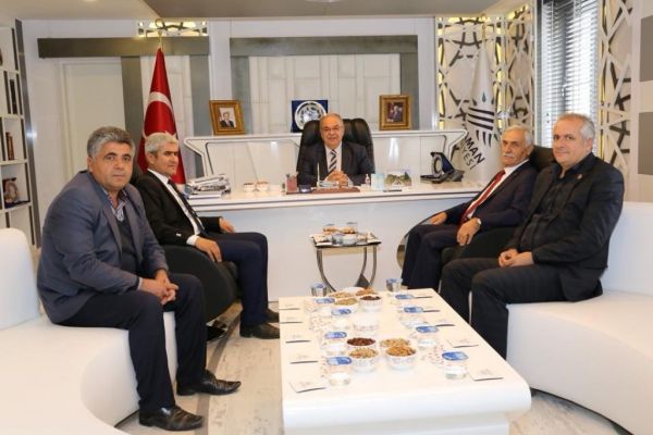 Muhalefet parti başkanları Başkan Kutlu’yla bir araya geldi