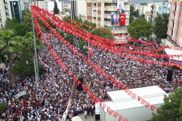Muharrem İnce: “Cumhurbaşkanı olunca o generalin apoletlerini sökeceğim”