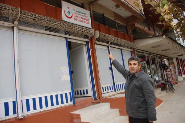 Muhtar, Aile Sağlığı Merkezinin İsmine Tepki Gösterdi