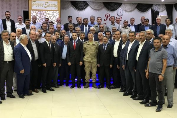 Muhtarlar yemekte bir araya geldi