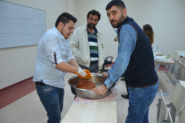 MYO Öğrencileri Stres Attı