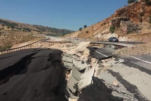Nissibi Köprüsü’ne ulaşım tek şeritten sağlanıyor