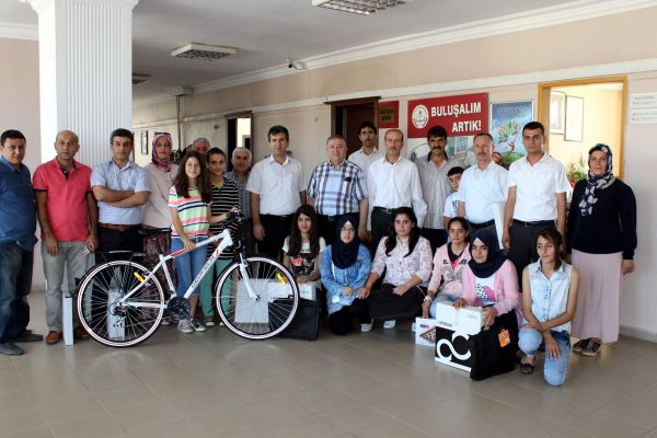 Öğrenciler AB’yi Öğreniyor