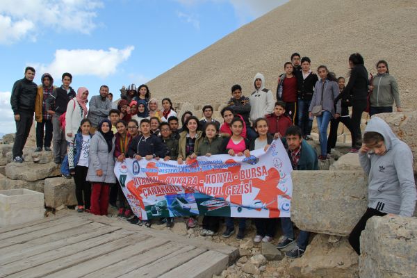Öğrenciler Nemrut Dağı’na Hayran Kaldı