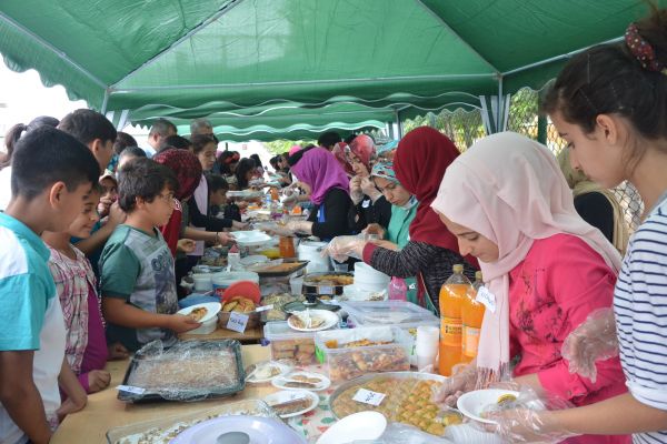 Öğrenciler’den, Okul Yararına Kermes