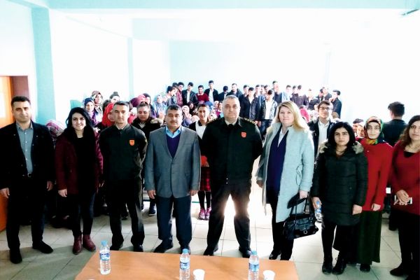 Öğrencilere askerlik mesleği tanıtıldı