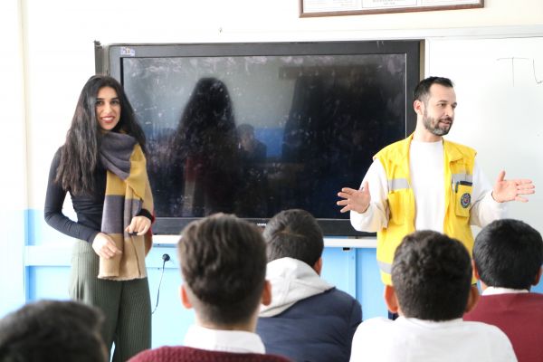 Öğrencilere meslek tanıtımı yapıldı