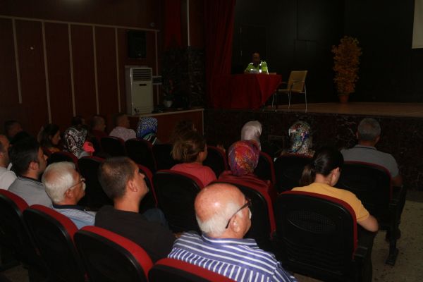Öğretmenlere trafik eğitim semineri verildi 