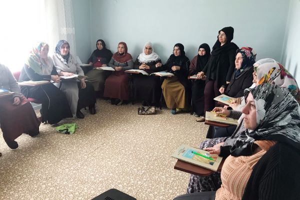 Okuma yazma kursu ilgi görüyor