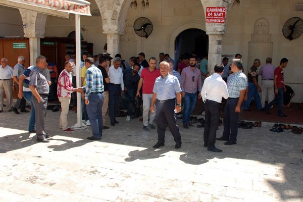 Öldürülen Eski Ak Partili Başkan İçin Gıyabi Cenaze Namazı