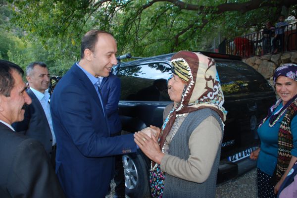 Oluklu Köyünde Vali Erin’e coşkulu karşılama