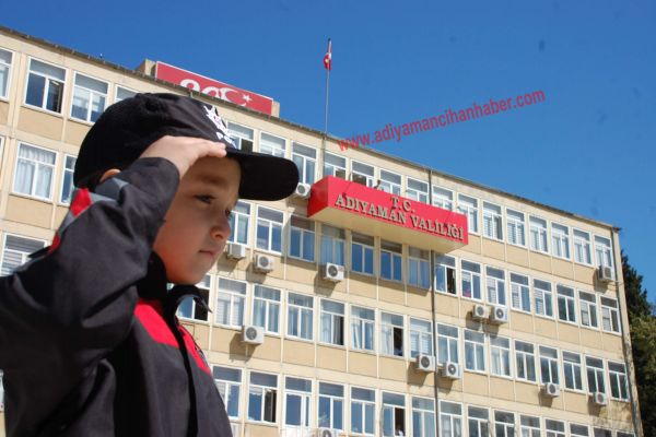 ONLAR BİRER KAHRAMAN..!
