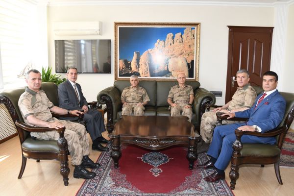 Orgeneral Arif Çetin Vali Kalkancı’yla bir araya geldi