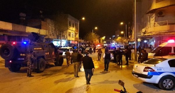 Ortalık bir anda savaş alanına döndü: 8 Yaralı