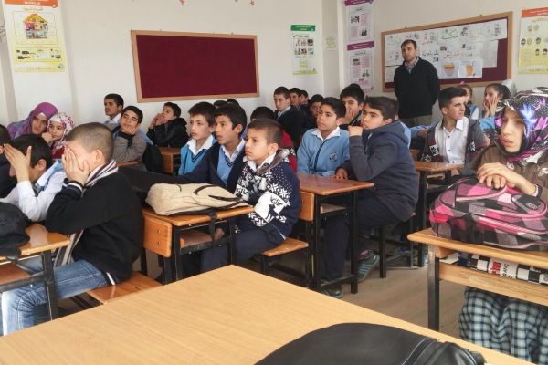 Ortaokul Öğrencilerine Sigaranın Zararları Anlatıldı