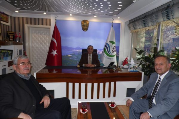 OSMAN ÖZET'TEN BELEDİYE BAŞKANINA ZİYARET