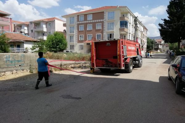 Otluk alanda çıkan yangın söndürüldü