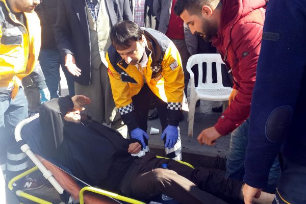 Otomobil bisiklete çarptı: 1 yaralı