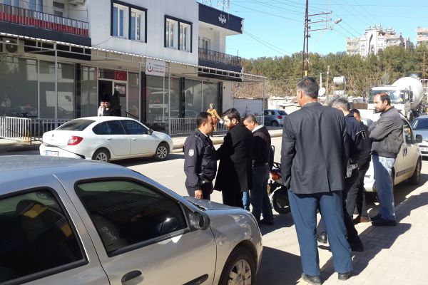 Otomobil çocuğa çarptı: 1 yaralı