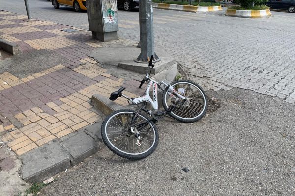 Otomobil ile bisiklet çarpıştı: 1 yaralı
