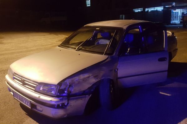 Otomobil ile hafif ticari araç çarpıştı: 4 yaralı