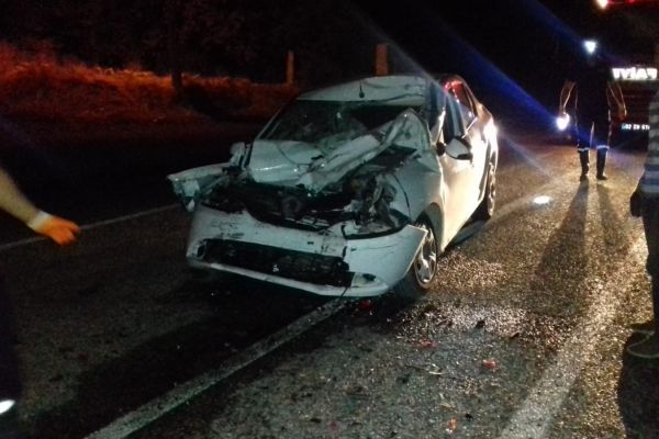 Otomobil ile hafriyat kamyonu çarpıştı: 1 ağır yaralı