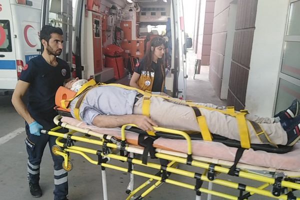 Otomobil ile motosiklet çarpıştı: 1 Yaralı