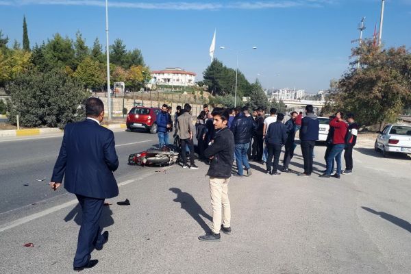 Otomobil ile motosiklet çarpıştı: 1 Yaralı 