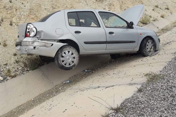 Otomobil şarampole yuvarlandı : 1 yaralı