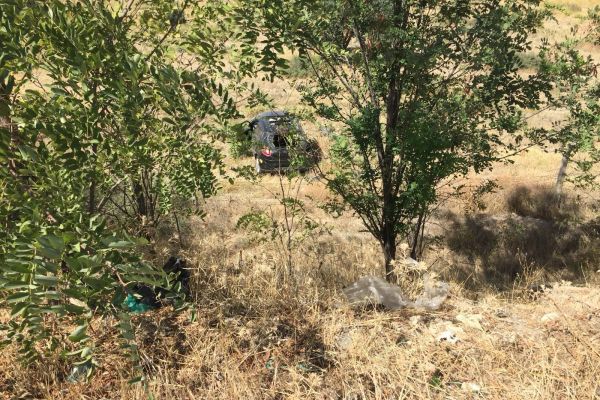 Otomobil şarampole yuvarlandı: 1 Yaralı