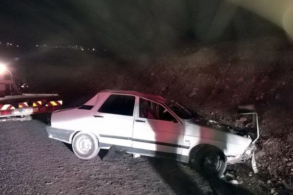 Otomobil şarampole yuvarlandı: 1 yaralı